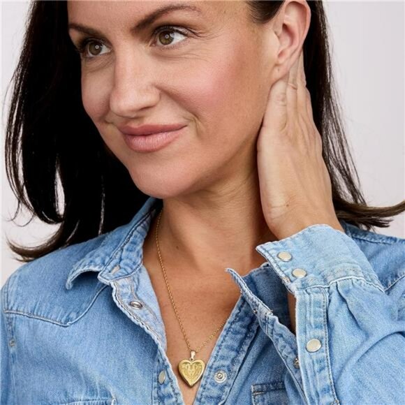 Gold Heart Locket Necklace Photo Pendant Personalized Picture Locket Jewelry Gif - Picture 2 of 8